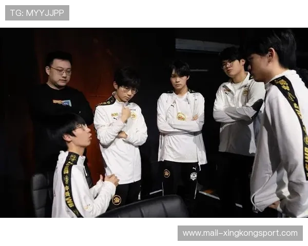 LOL巅峰对决操作惊心动魄，巅峰对决是啥