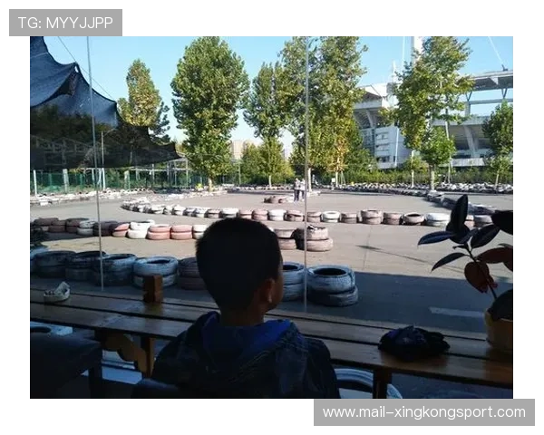 俱乐部设立专门青少年发展部 细化管理措施，青少年俱乐部核心服务内容